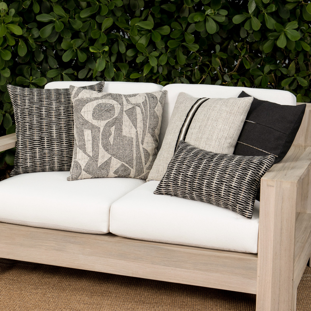 Ebony Pillow Package 5-pack